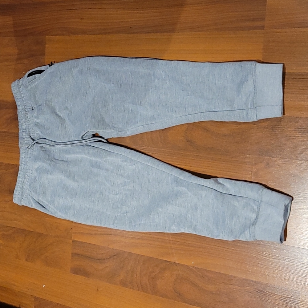 Brooklyn & Cloth Grey sweatpants crops size M